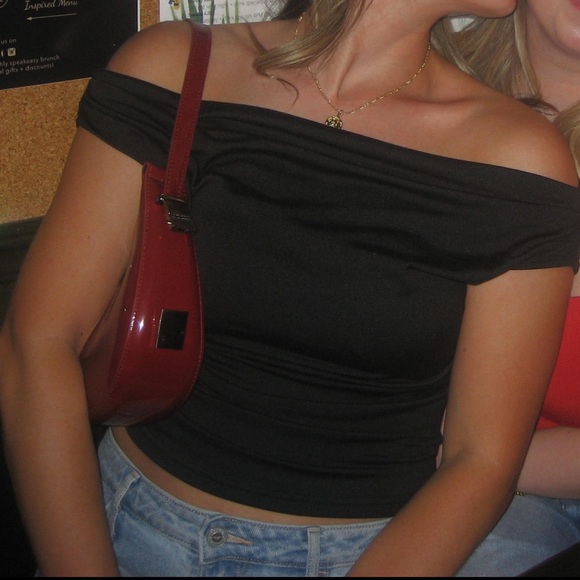 SHEIN Black and White Off-Shoulder Crop Tops - Picture 3 of 4